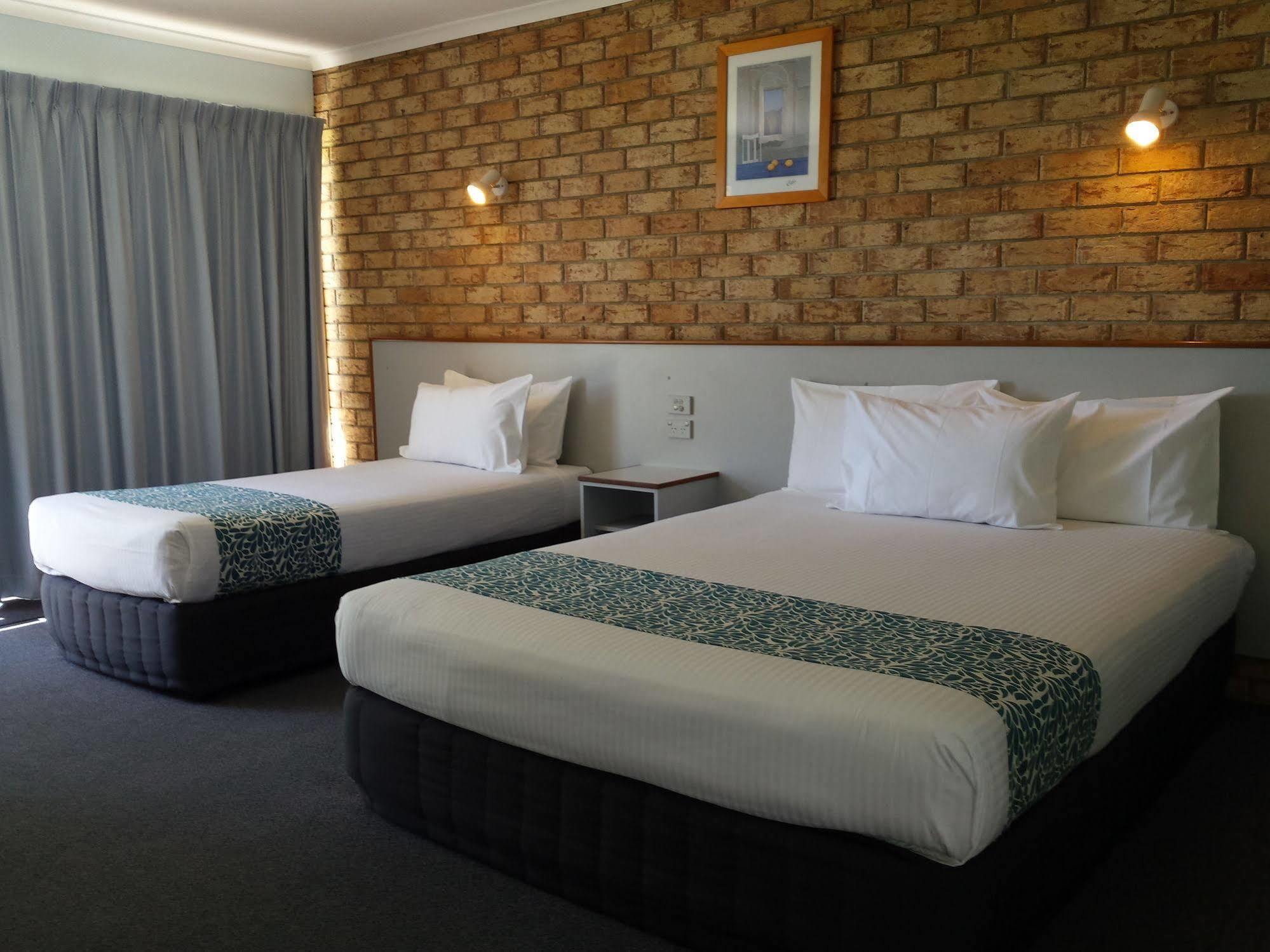 Sunshine Coast Motor Lodge Woombye Экстерьер фото